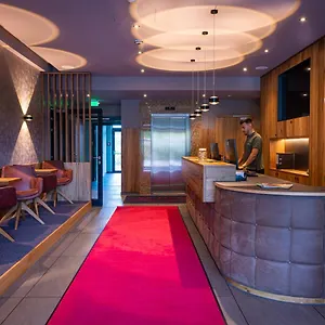 Hotel Kb, Nersingen
